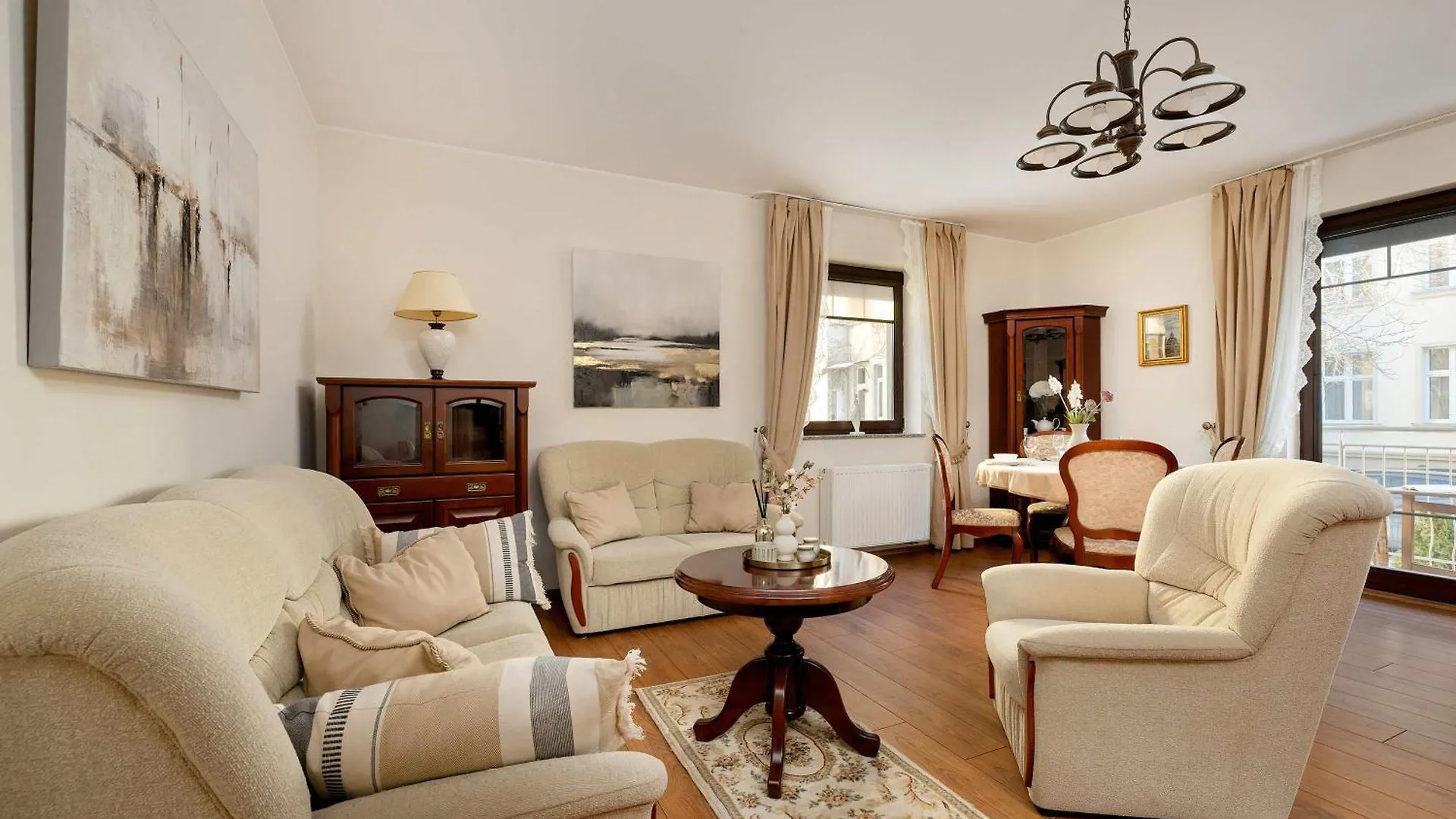 Family Apartment With Parking In The Centre By Noclegi Renters Σόποτ